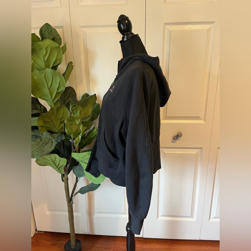 Lululemon Black LSU Half-Zip Scuba hoodie - Picture 3 of 5